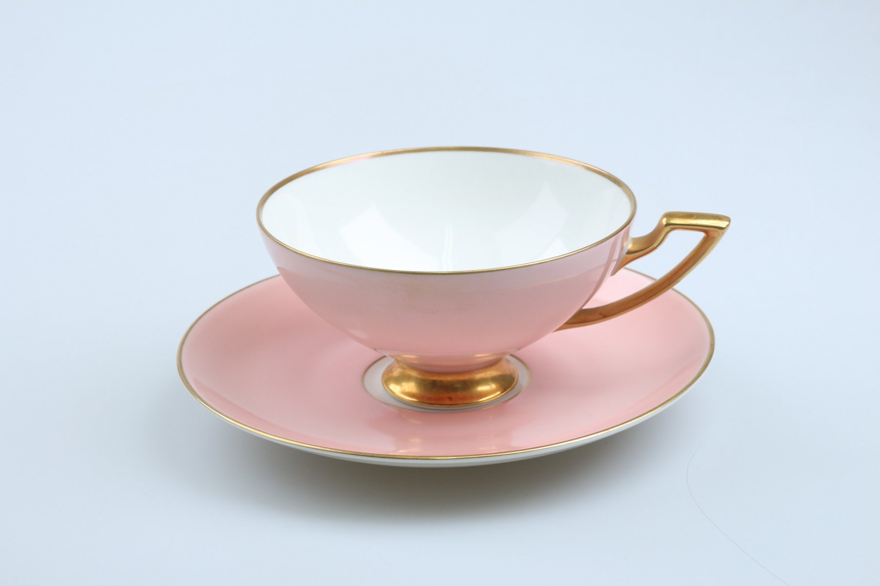 Teetasse mit Untere rosa