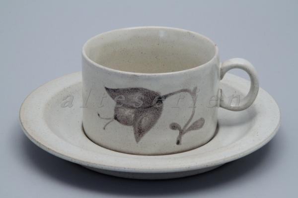 Teetasse mit Untere