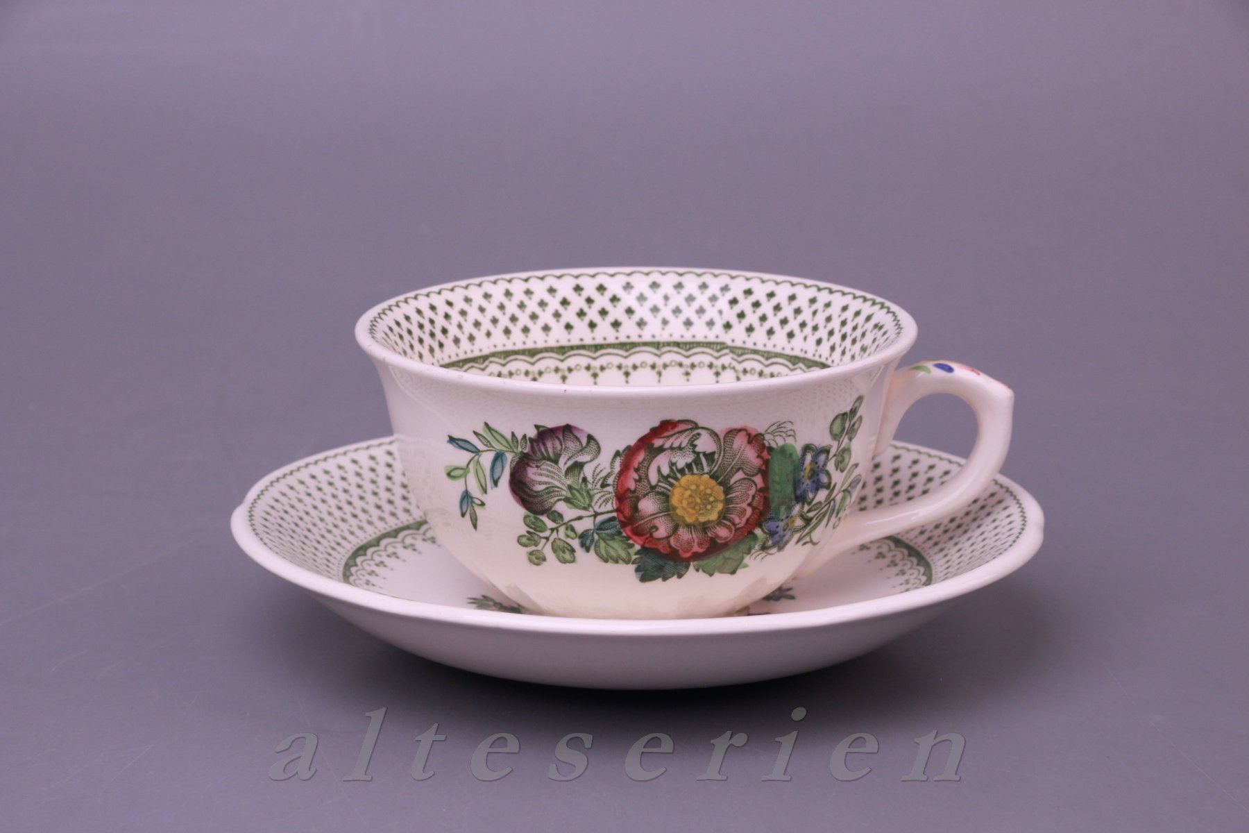 Teetasse mit Untere