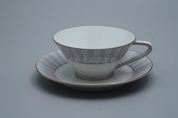 Teetasse mit Untere