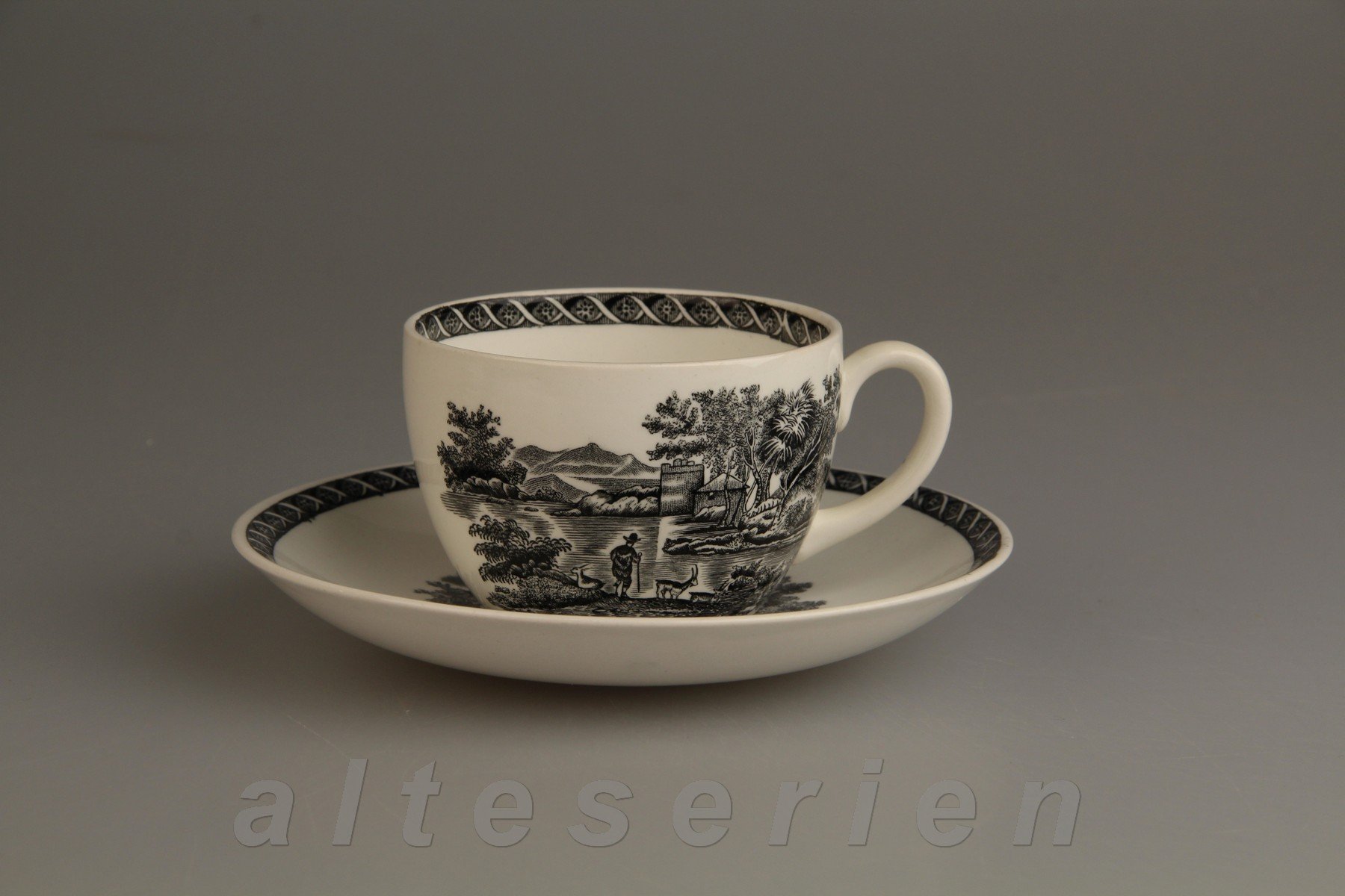 Teetasse mit Untere