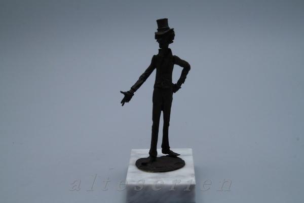 Figur auf Marmor Mr. Jingle Charles Dickens