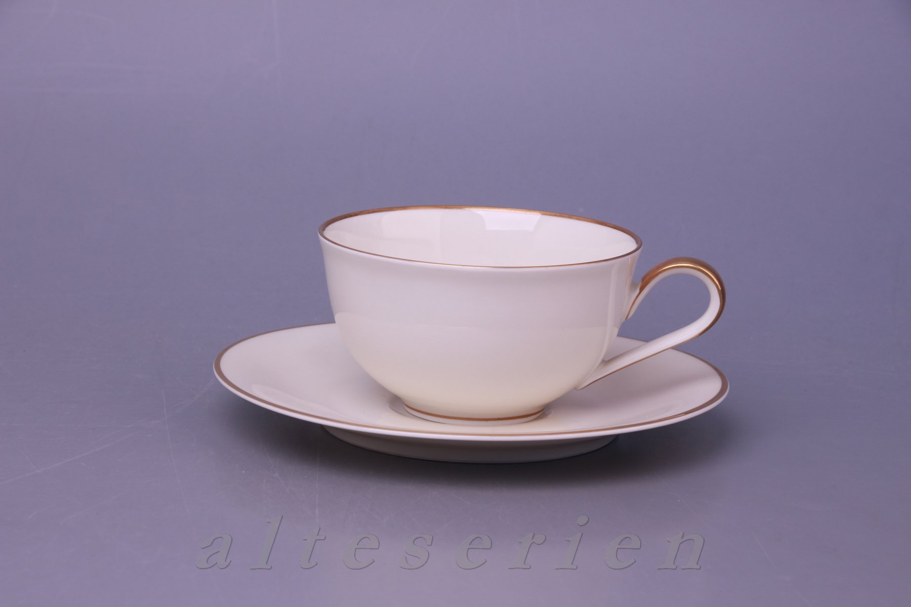 Teetasse mit Untere