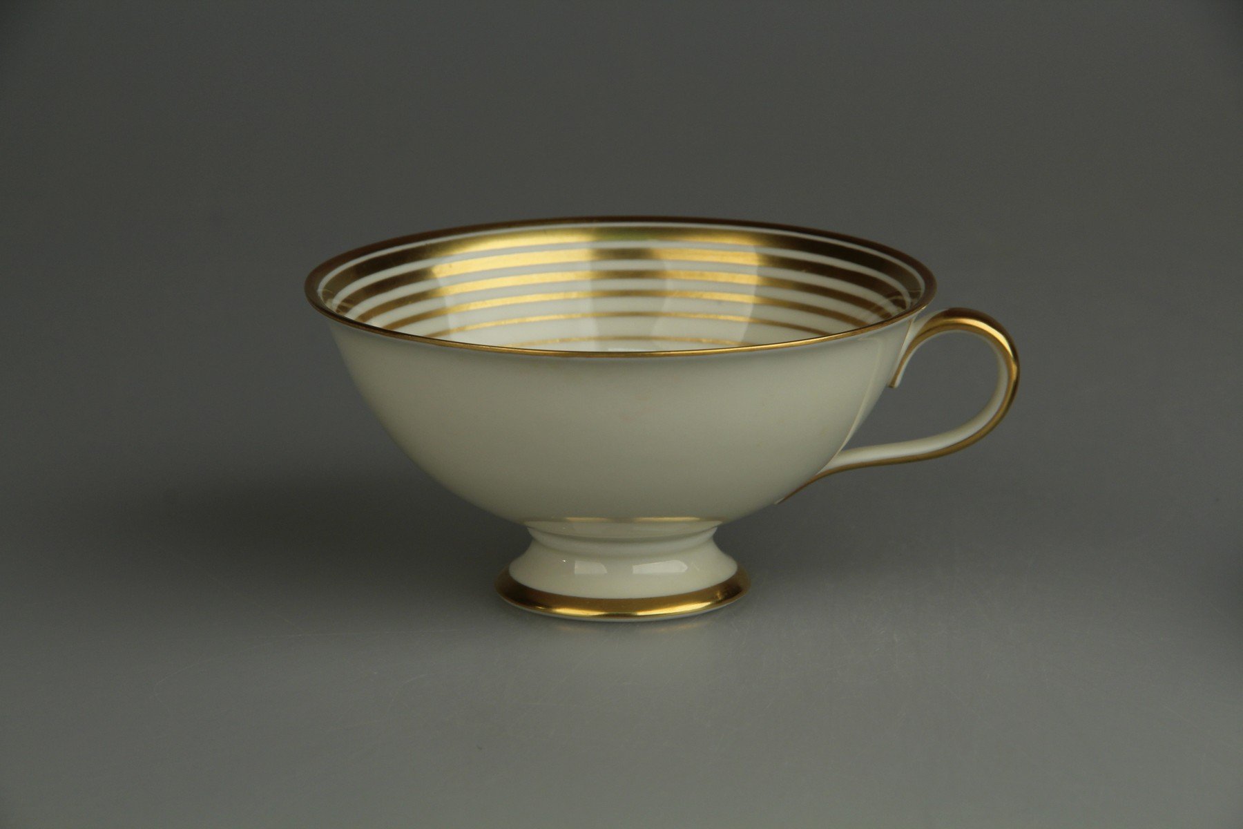 Teetasse D 10,7 cm H 5,4