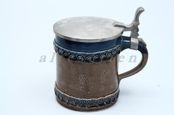 Bierkrug mit Zinndeckel D 9,5 cm H 11,5 cm 