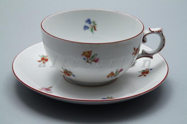 Teetasse mit Untere