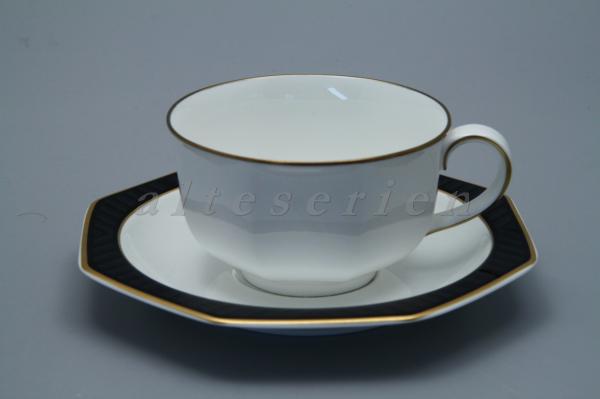 Teetasse mit Untere