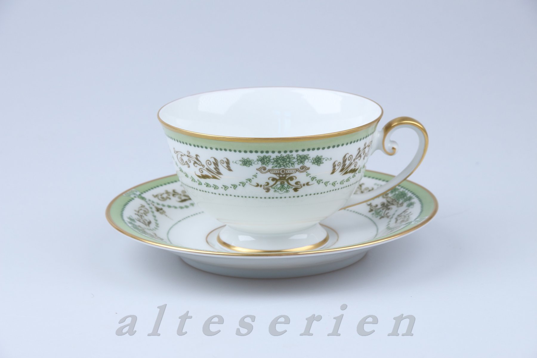 Teetasse mit Untere