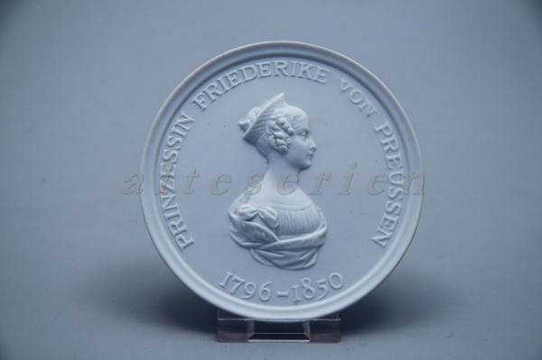 Medaillon Prinzessin Friederike von Preussen D 9,5 cm 1.Wahl