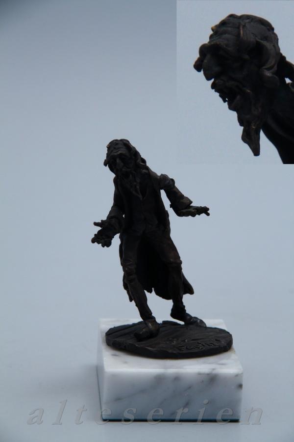 Figur auf Marmor Fagin  Charles Dickens H 11 cm