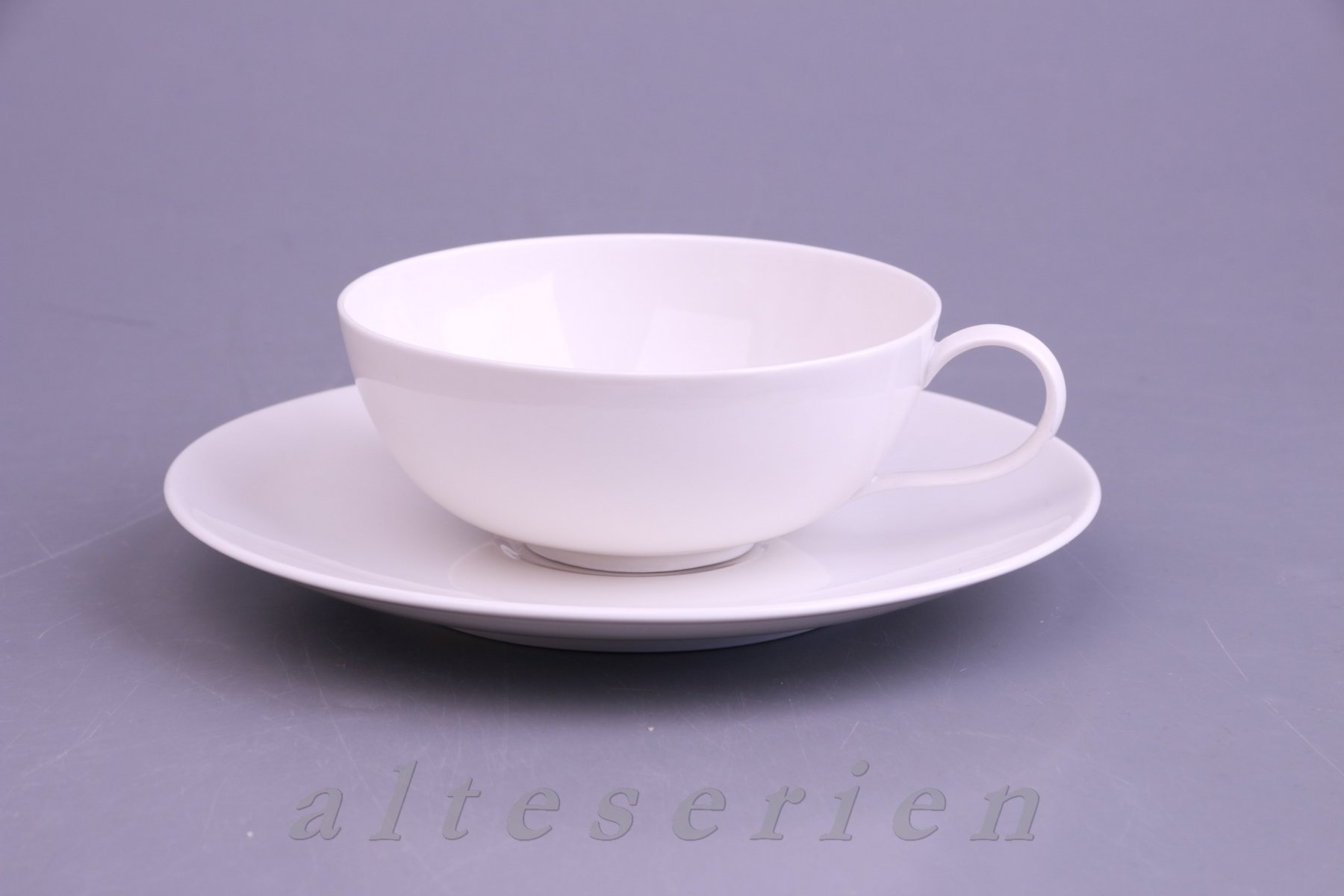 Teetasse mit Untere