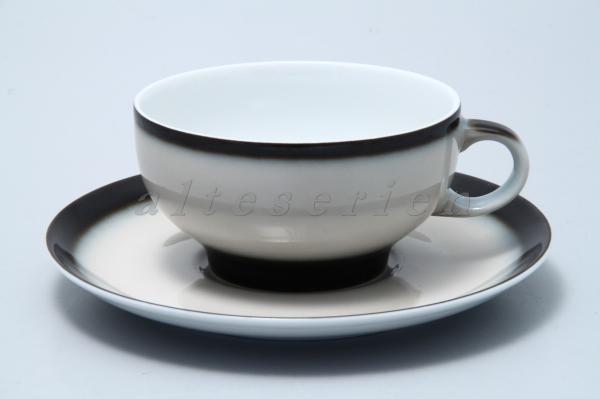 Teetasse mit Untere