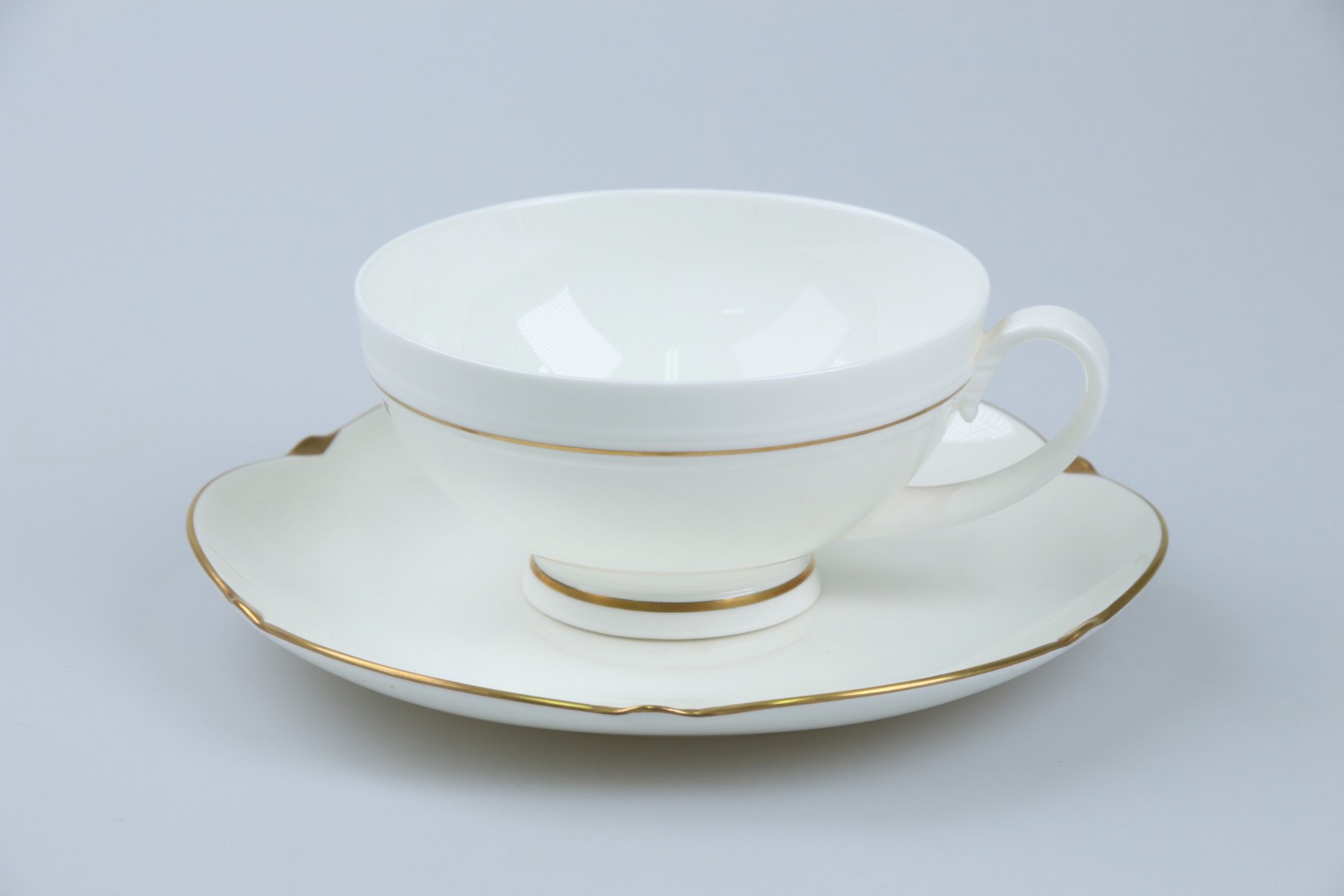 Teetasse mit Untere