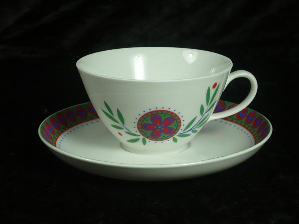 Teetasse mit Untere