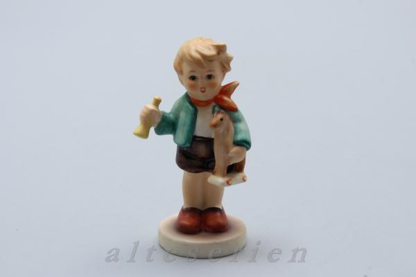 Junge mit Holzpferd Modell 239/C H 9 cm