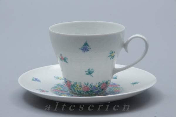 Kaffeetasse mit Untere klein