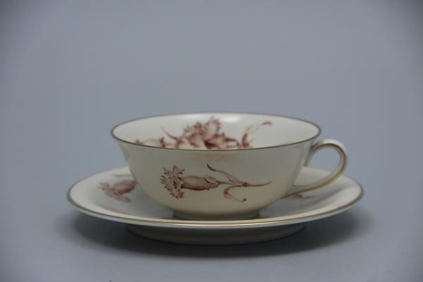 Teetasse mit Untere