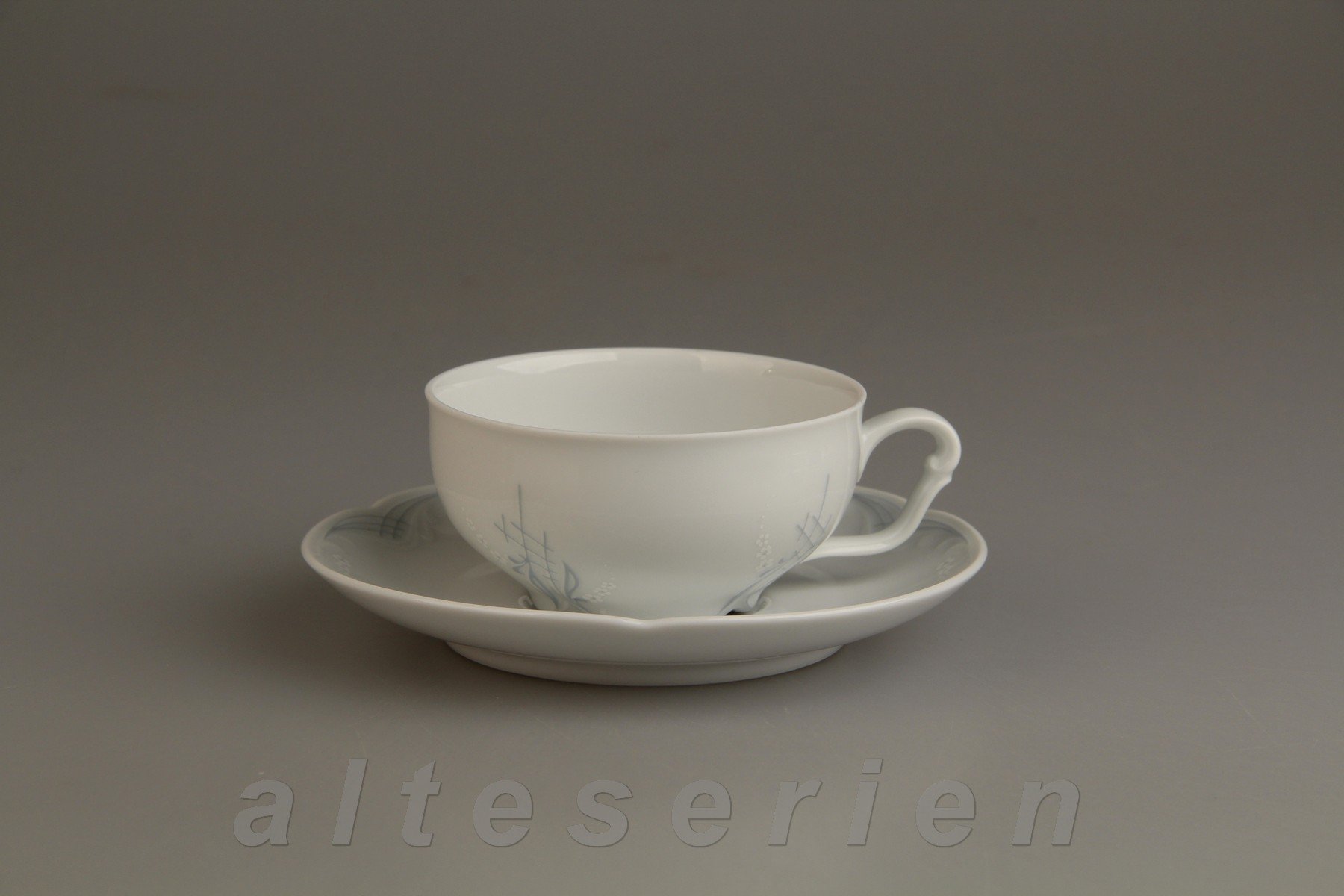 Teetasse mit Untere