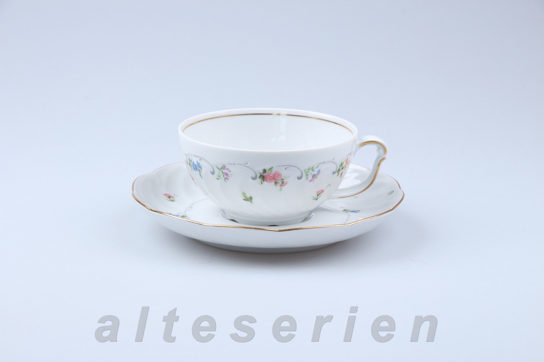 Teetasse mit Untere