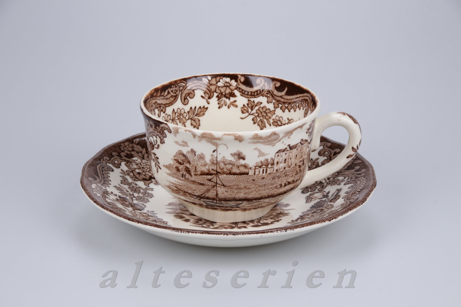 Teetasse mit Untere