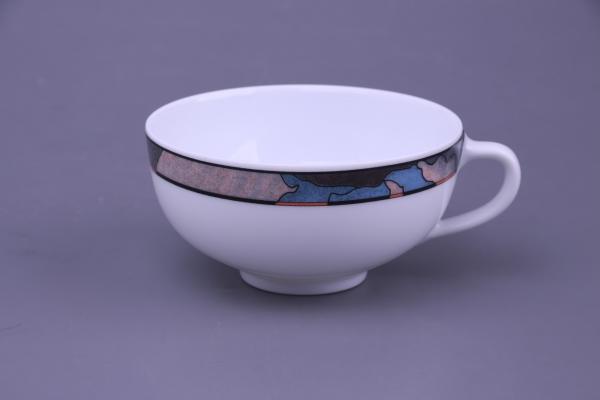 Teetasse mit Untere