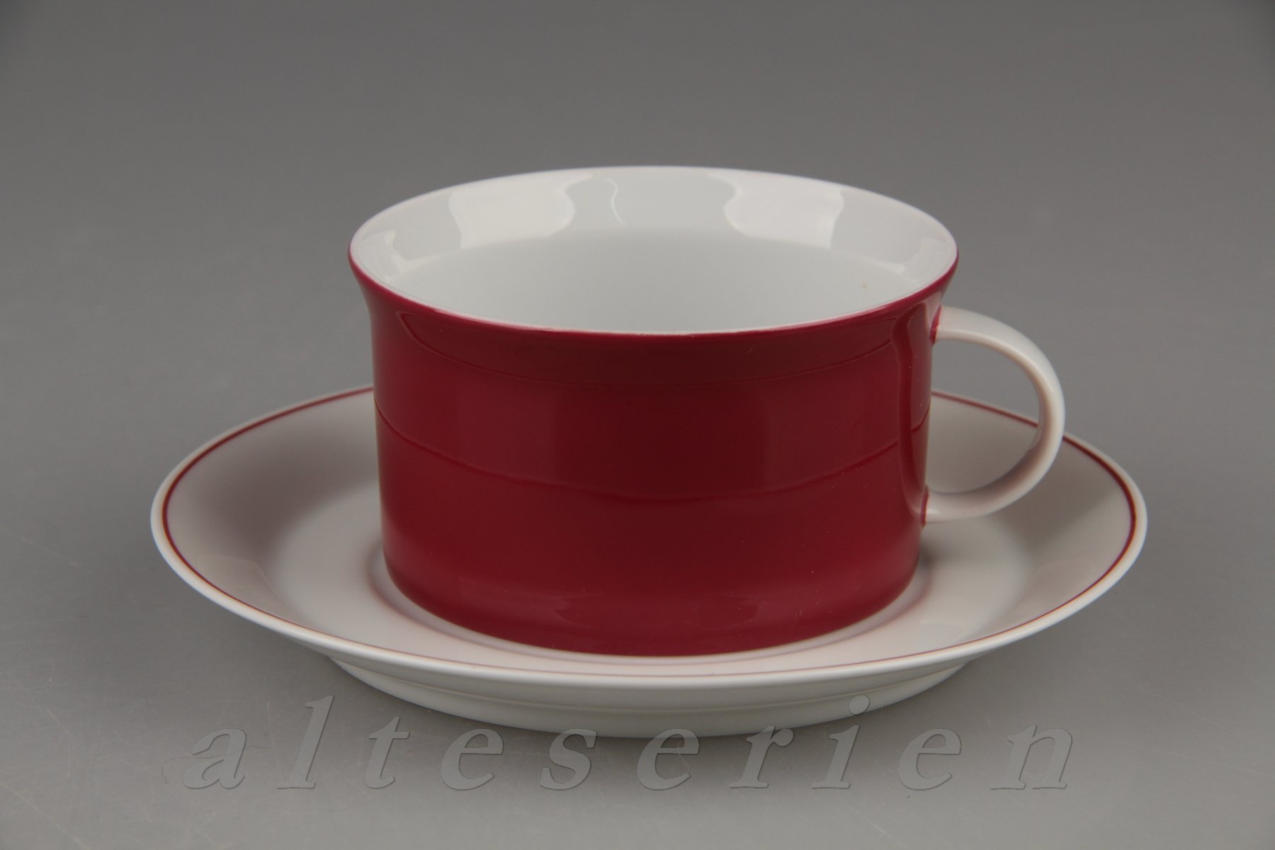 Teetasse mit Untere