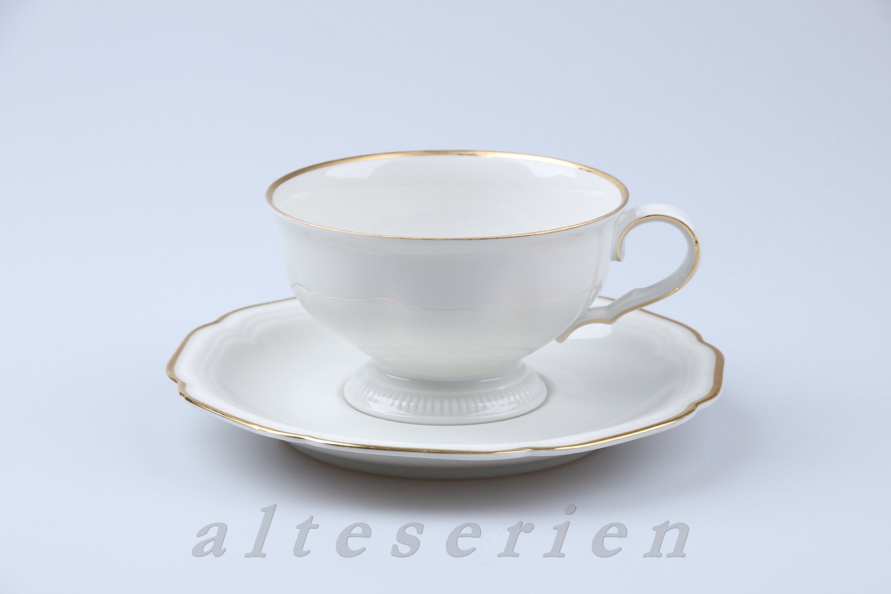 Teetasse mit Untere