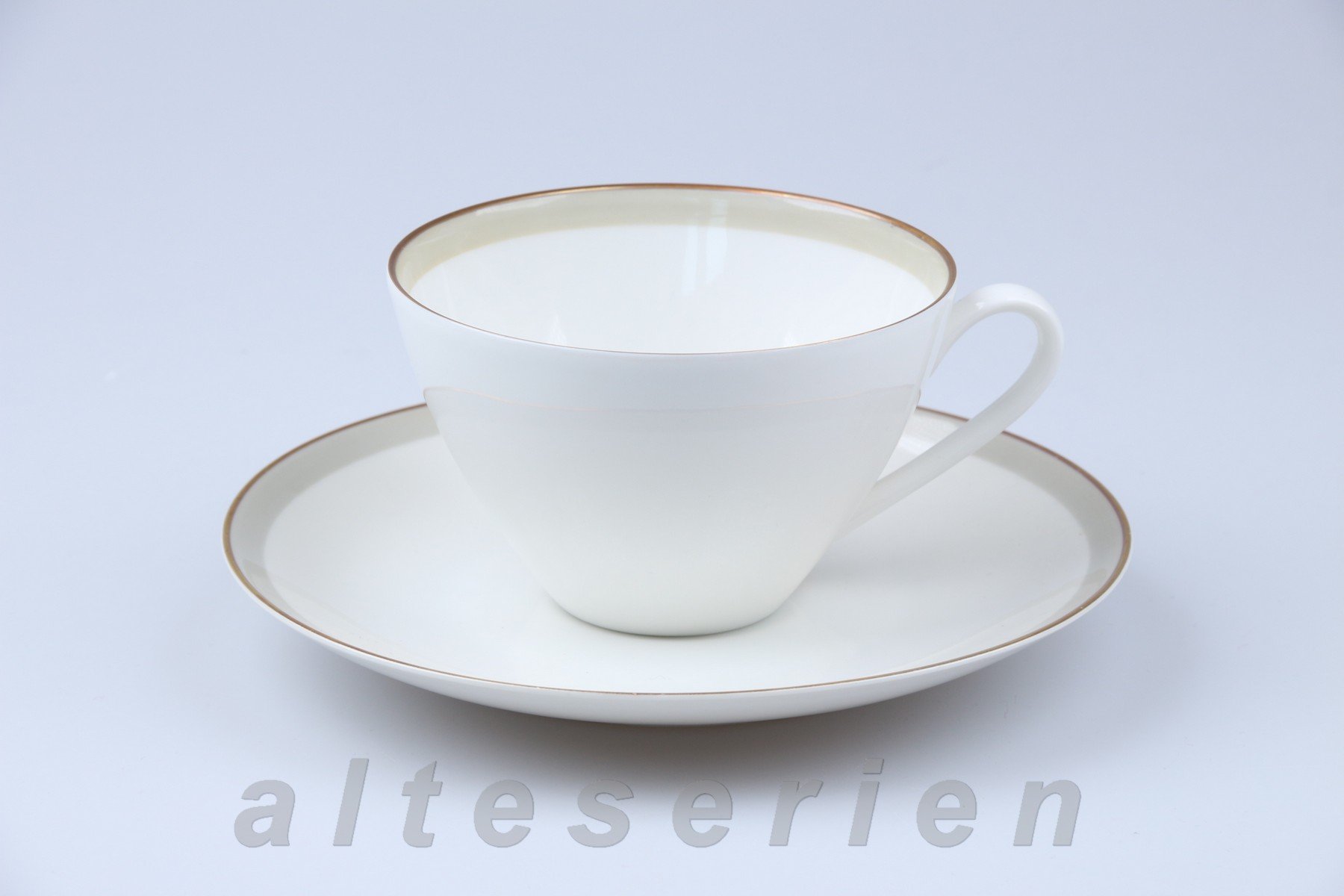 Teetasse mit Untere