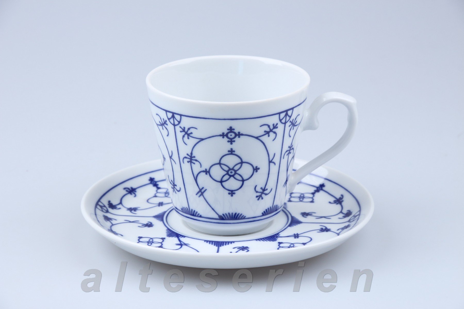 Kaffeetasse mit Untere ohne Innendekor