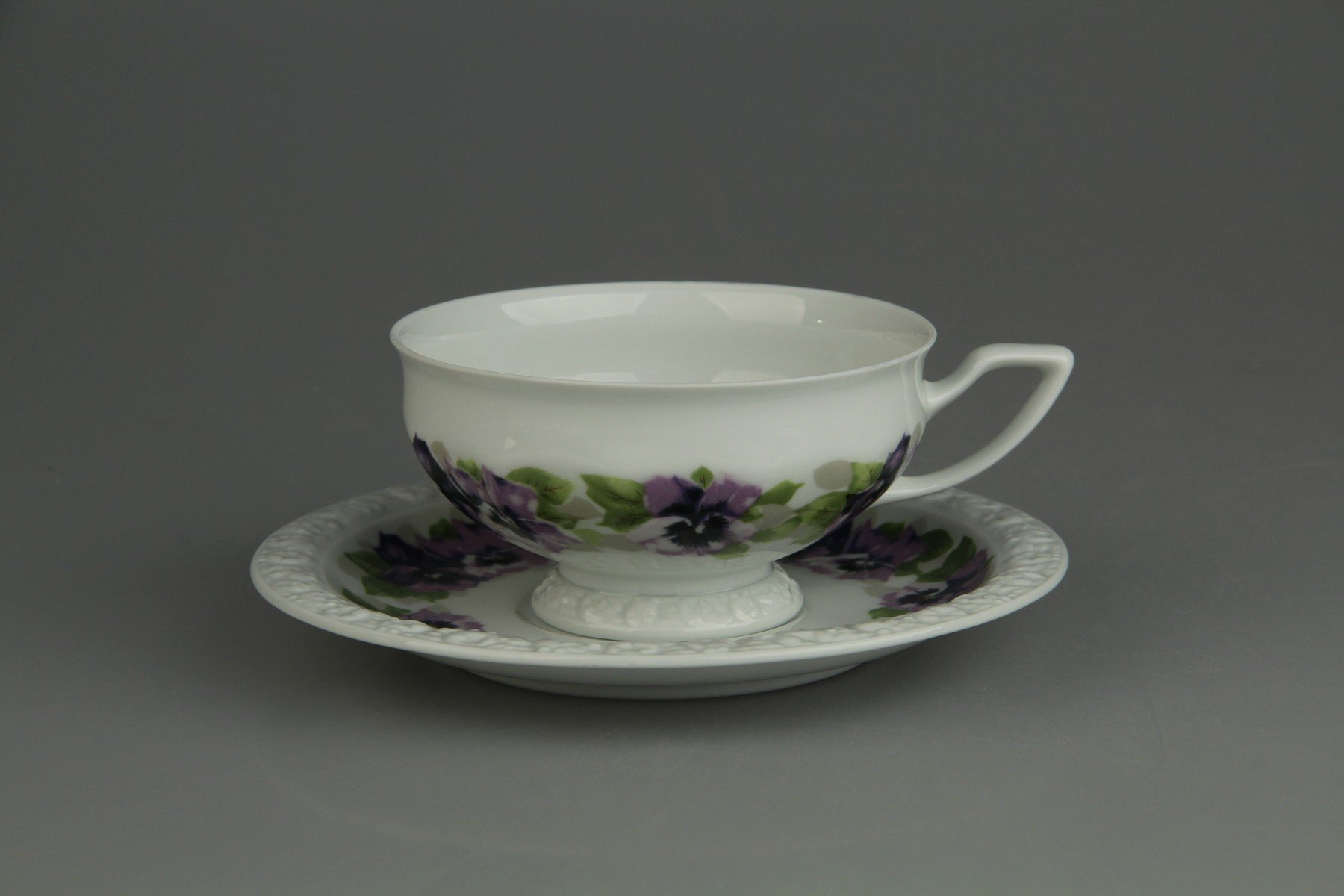 Teetasse mit Untere