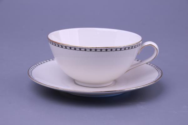 Teetasse mit Untere