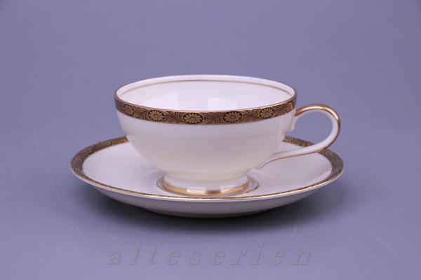 Teetasse mit Untere