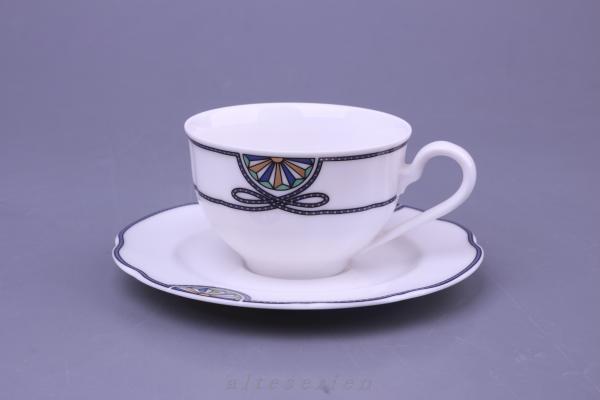 Teetasse mit Untere