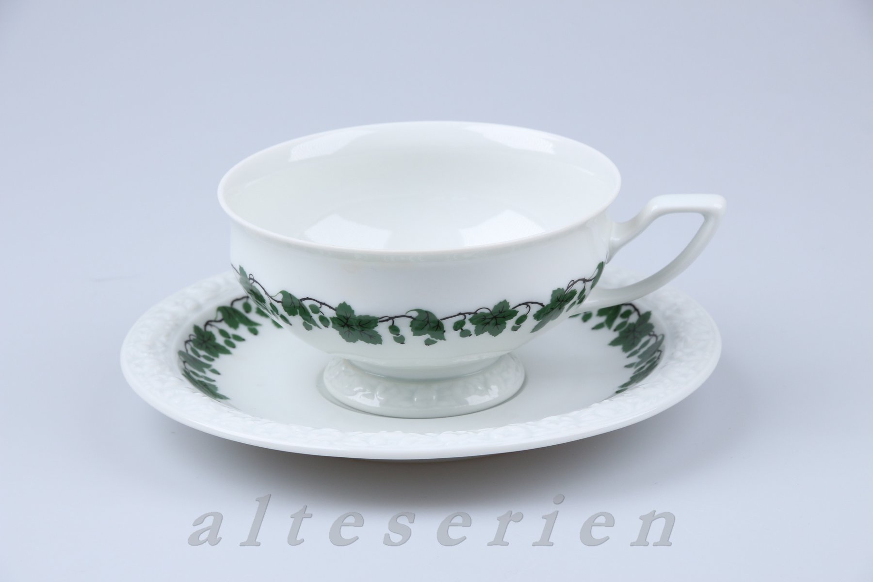 Teetasse mit Untere