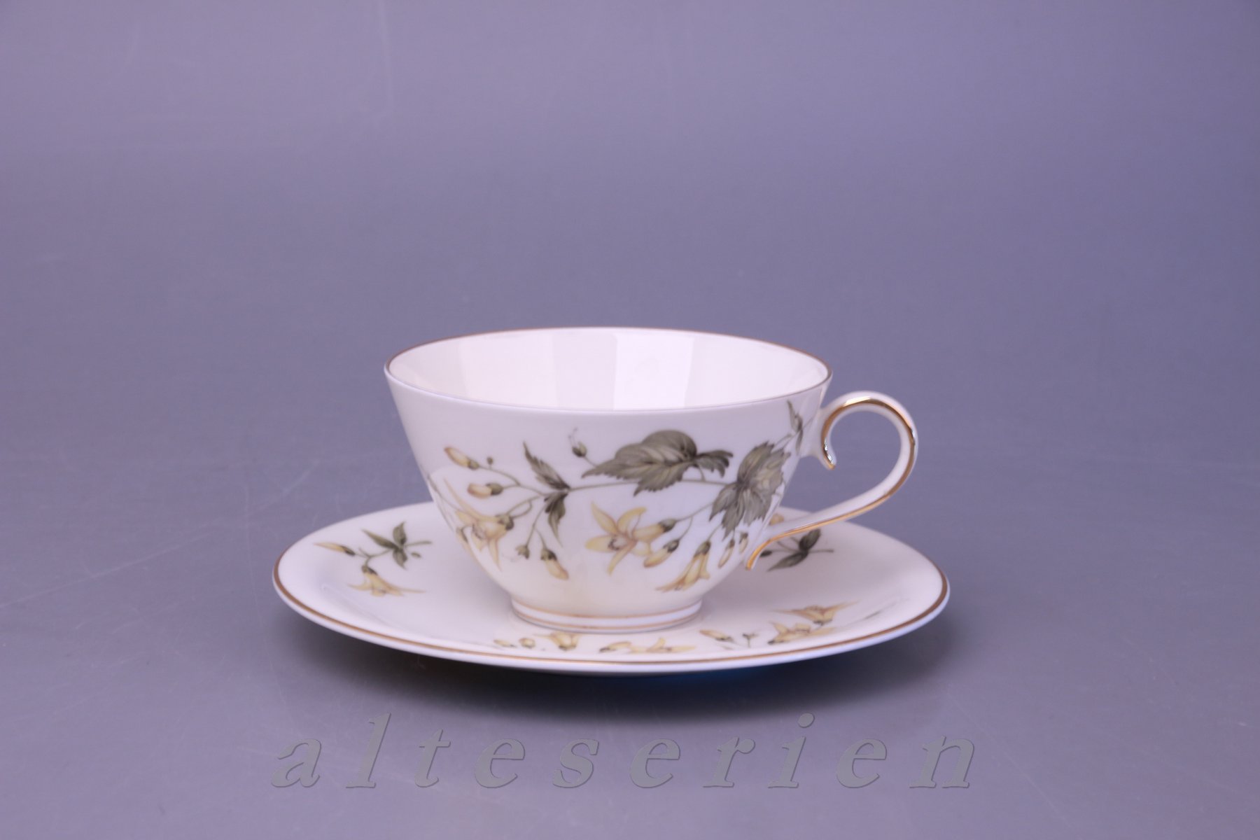 Teetasse mit Untere