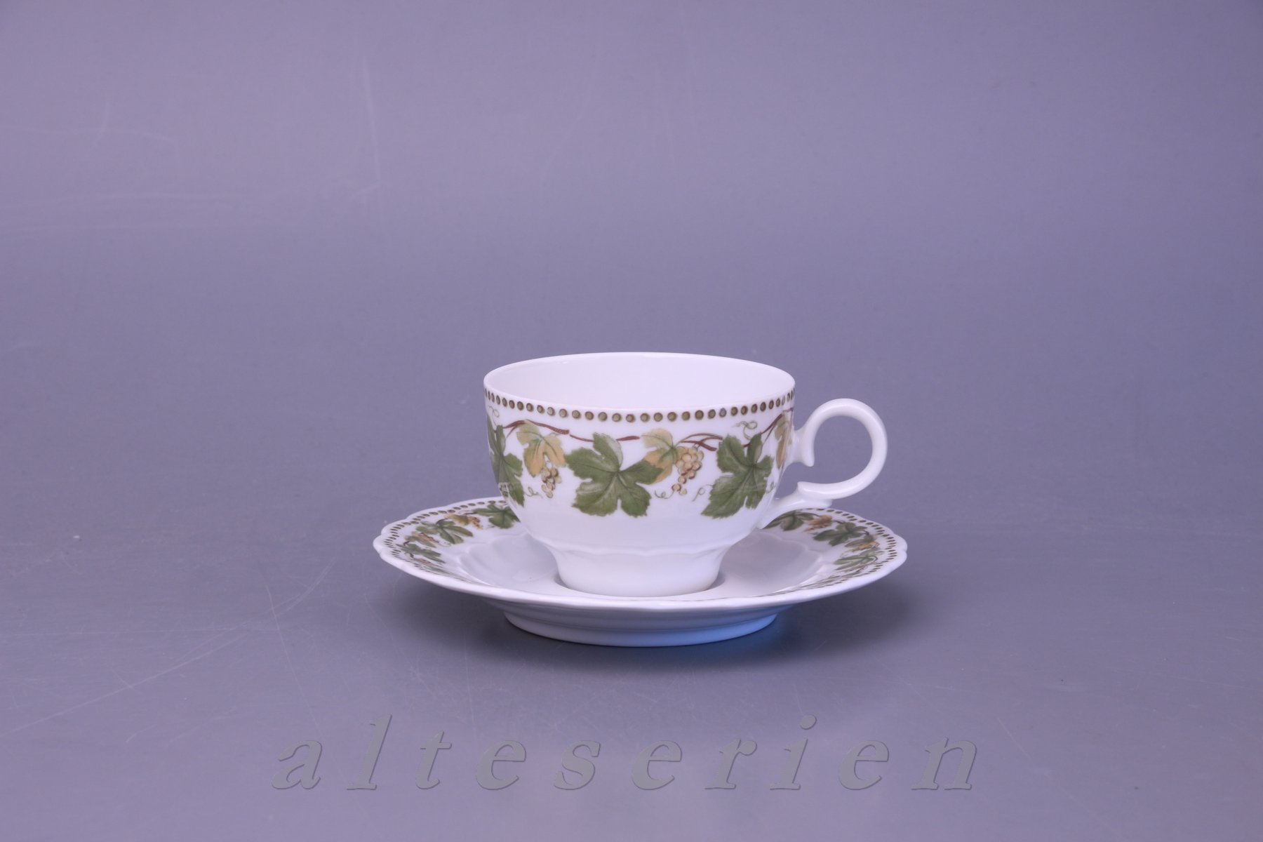 Teetasse mit Untere klein