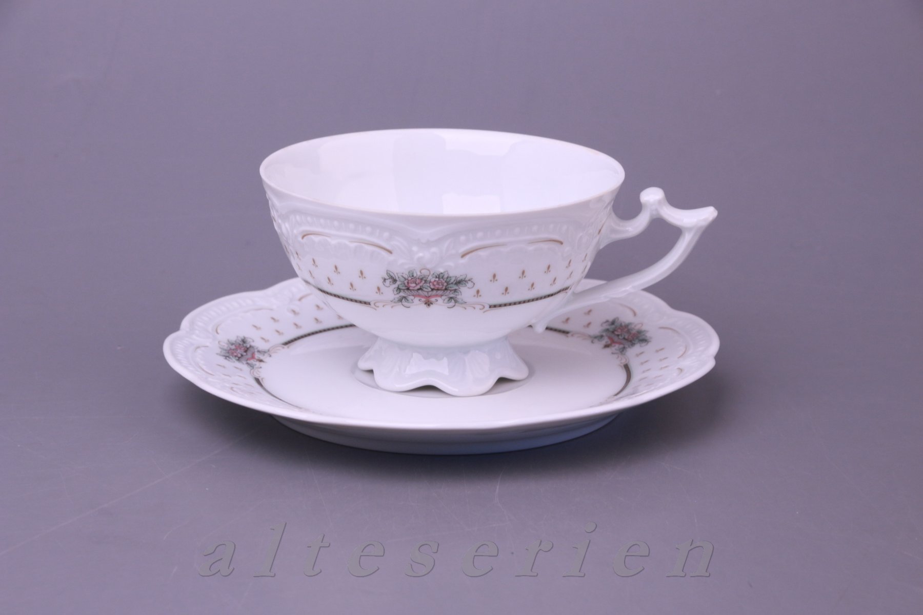 Teetasse mit Untere