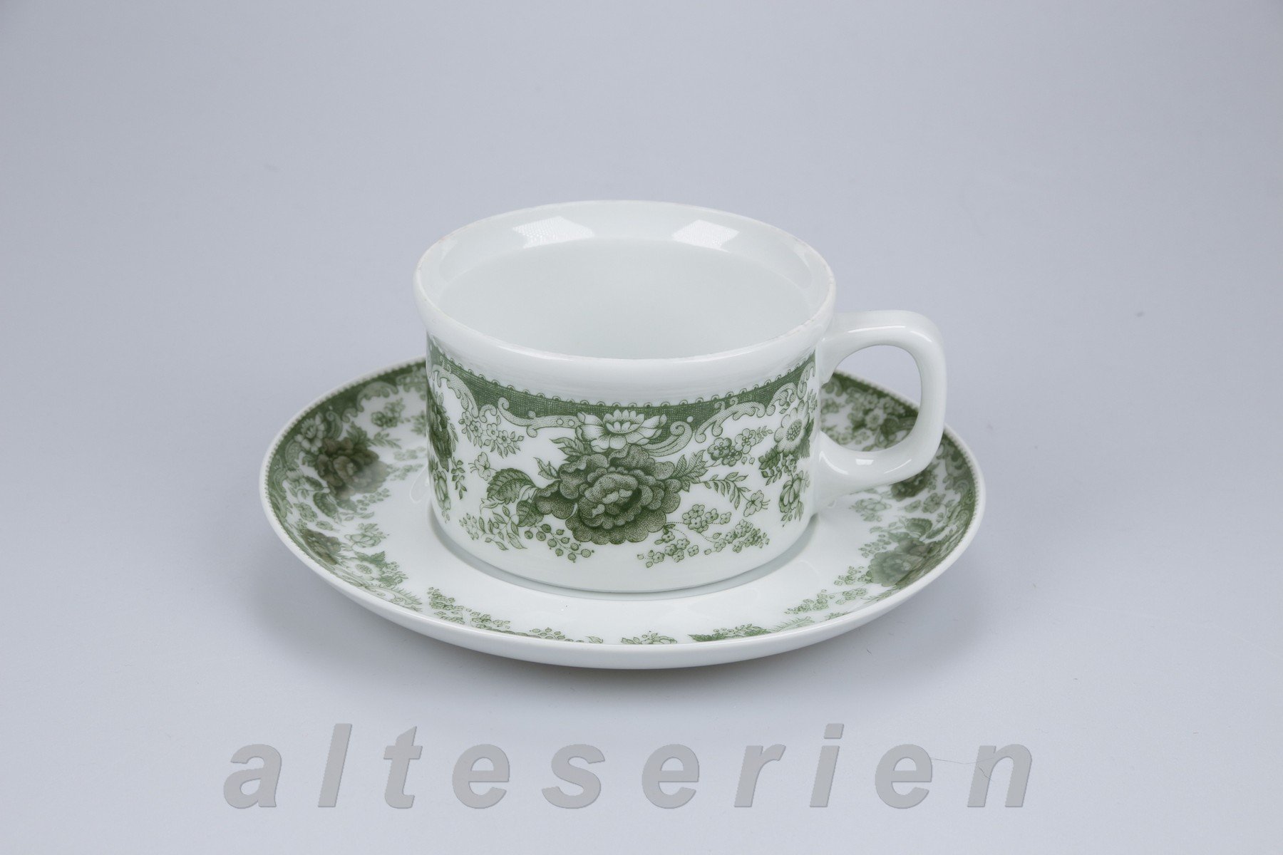 Teetasse mit Untere