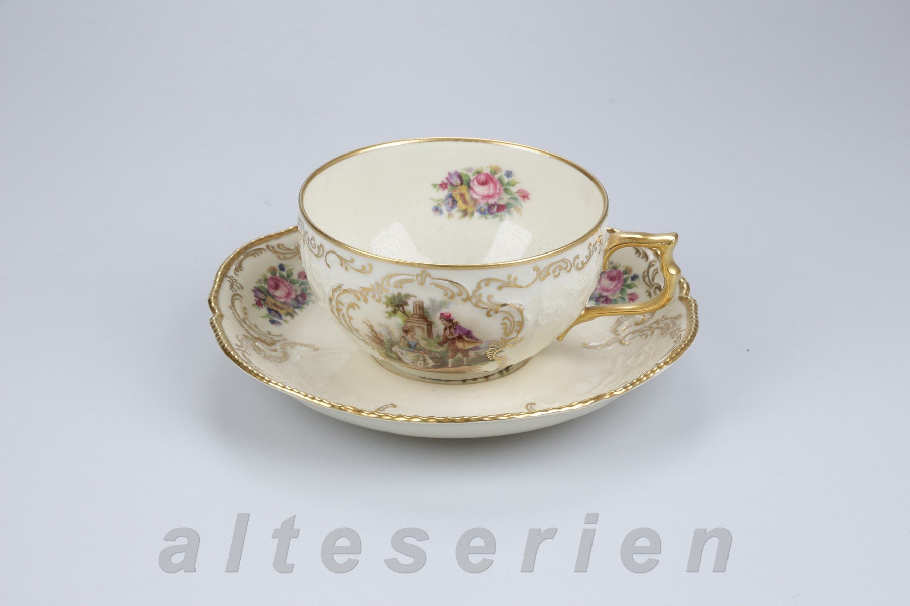 Teetasse mit Untere