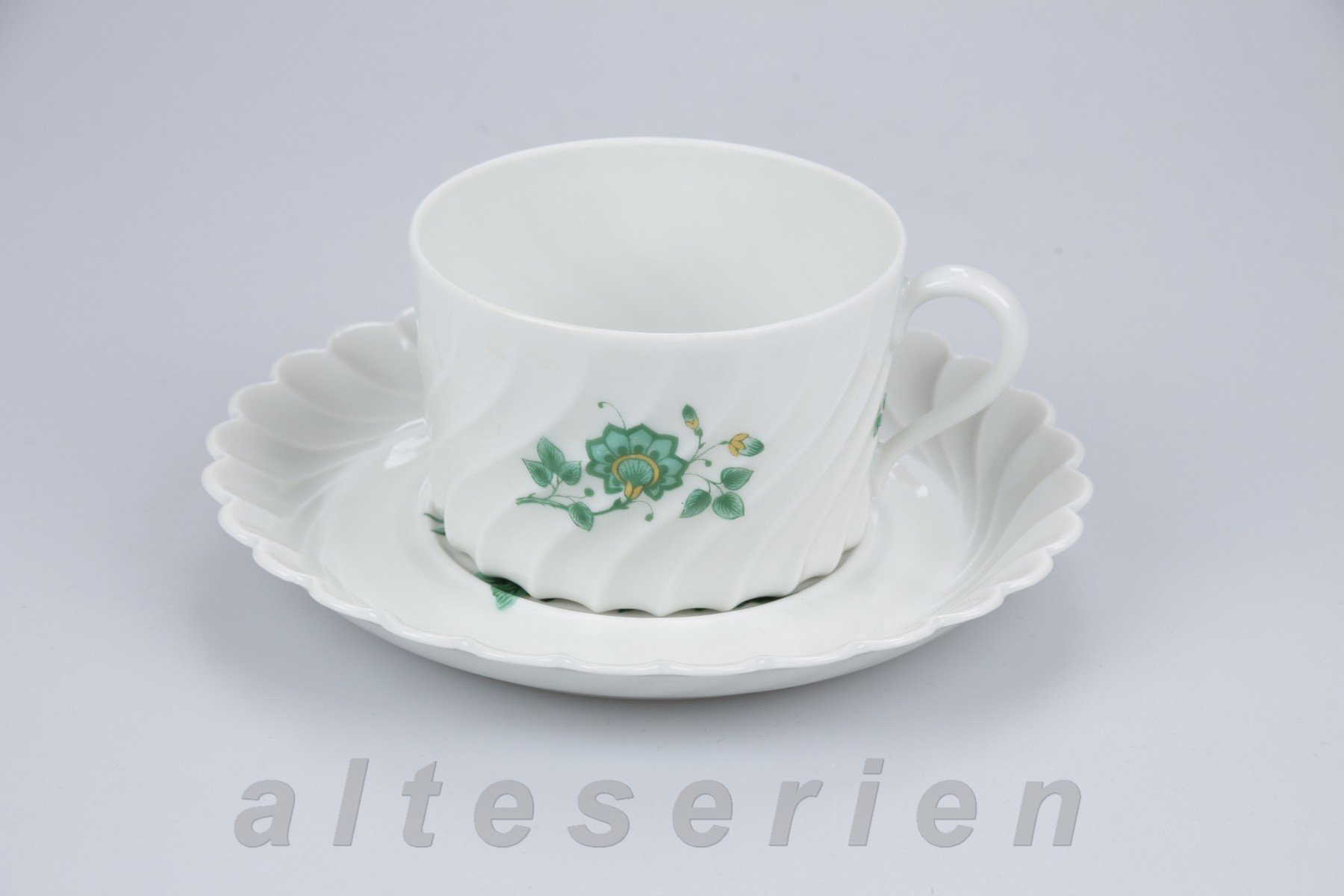 Teetasse mit Untere