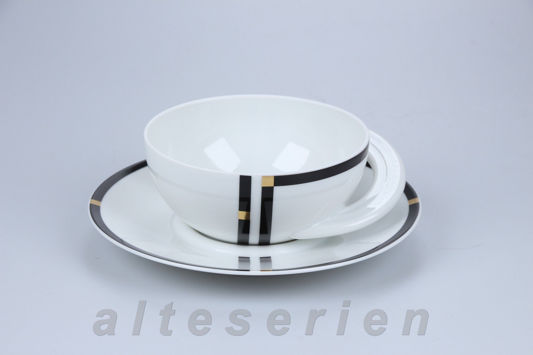 Teetasse mit Untere