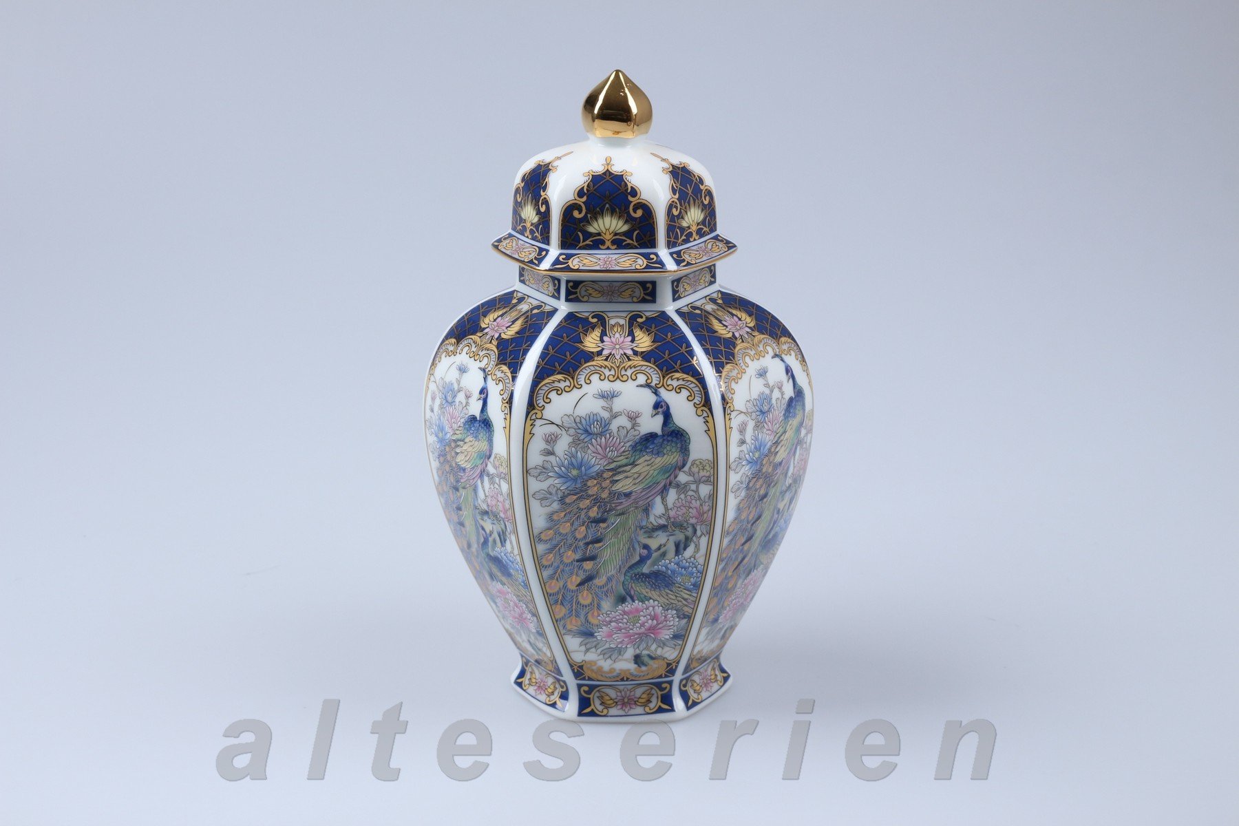 Vase mit Deckel