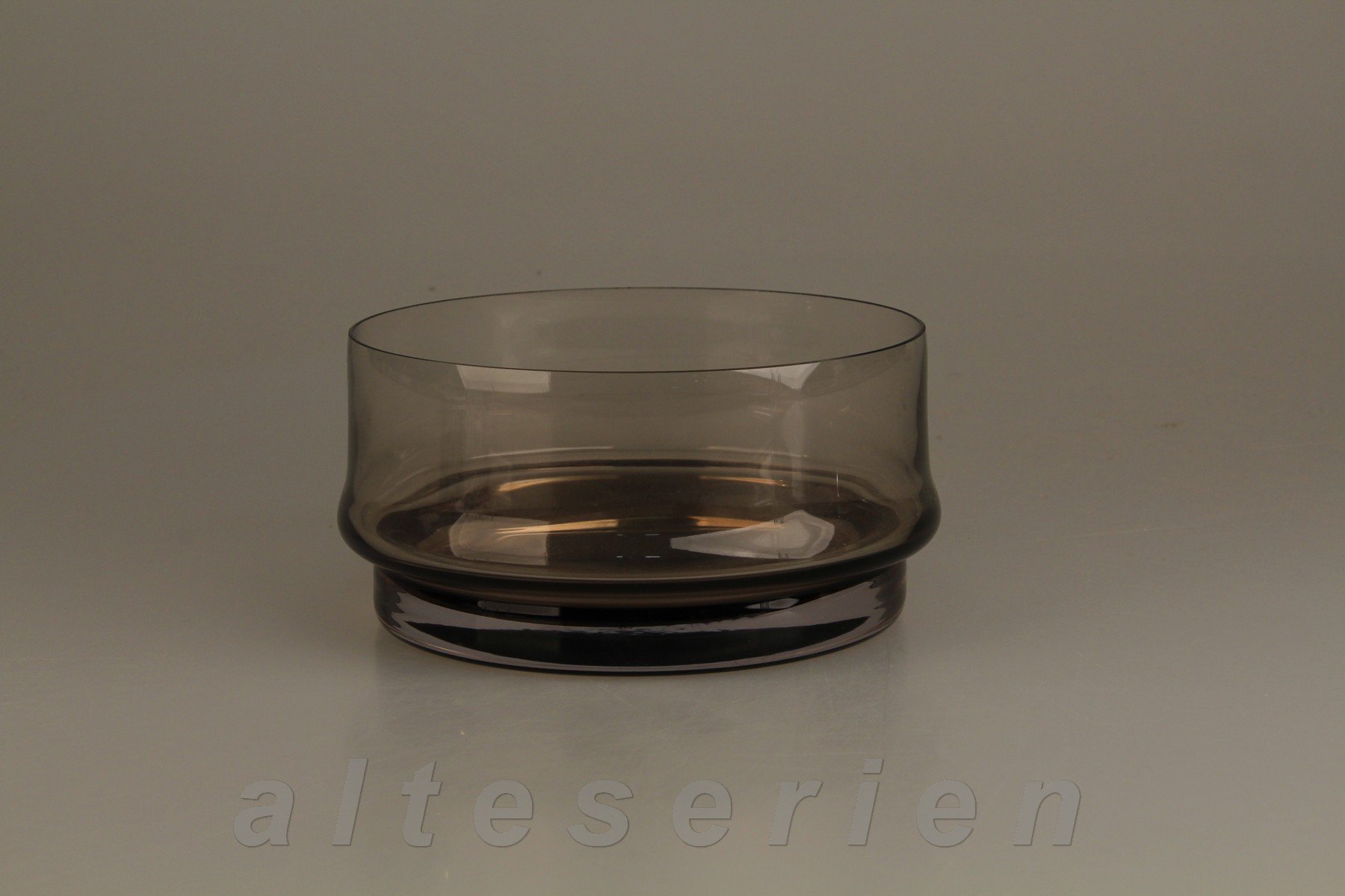 Schüssel aus Glas mittelgroß