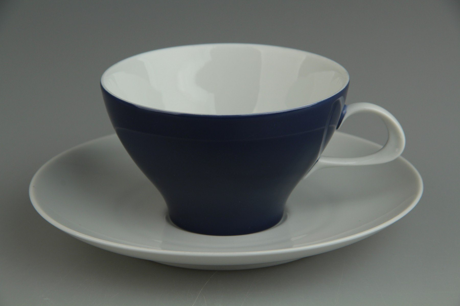 Teetasse mit Untere