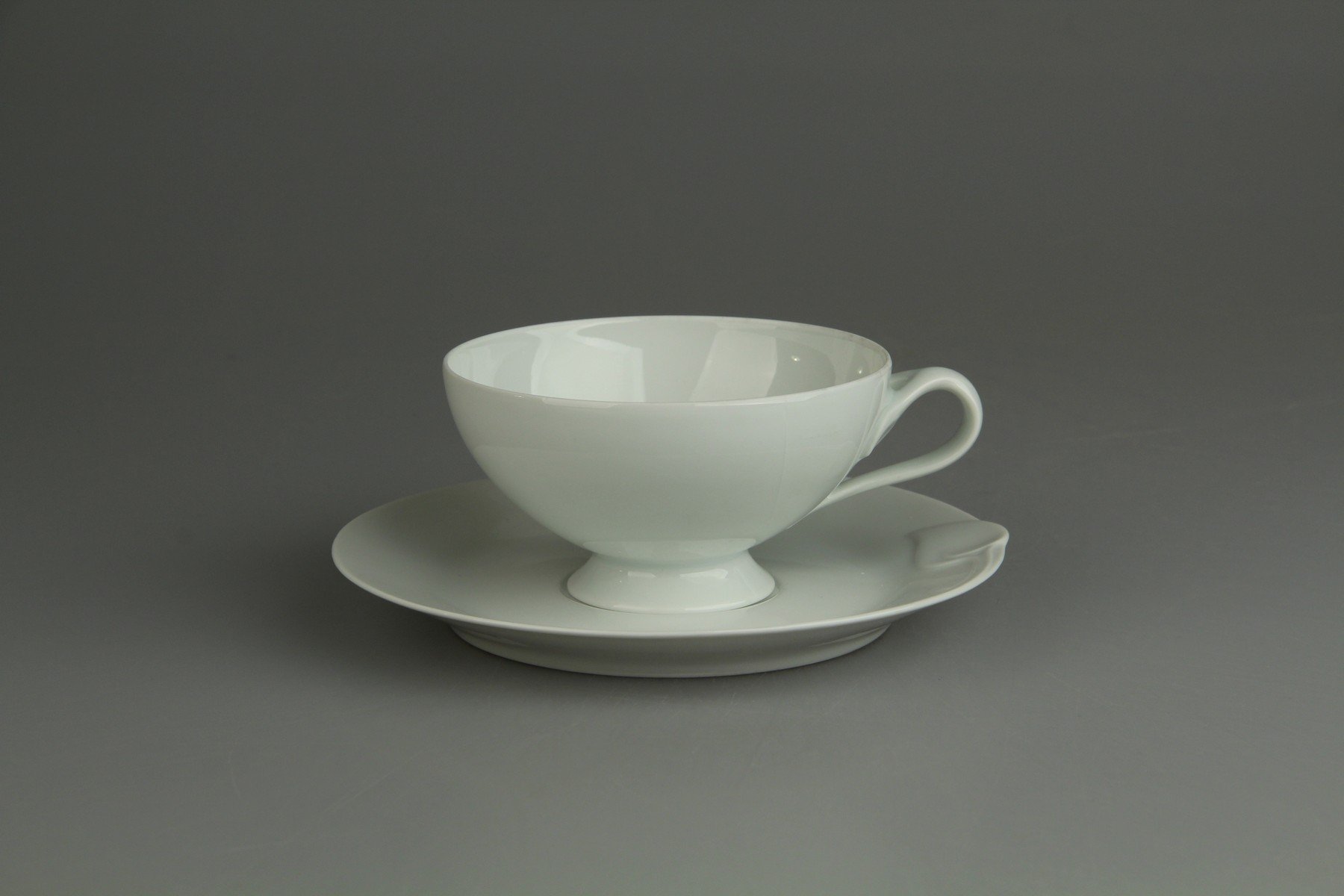 Teetasse mit Untere