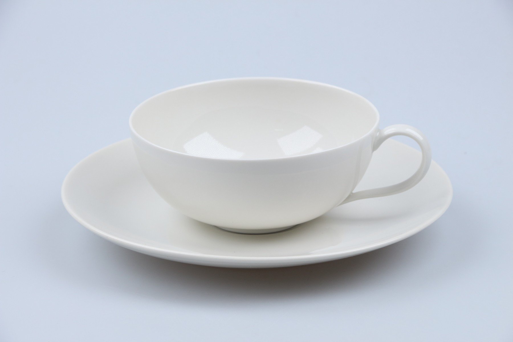 Teetasse mit Untere