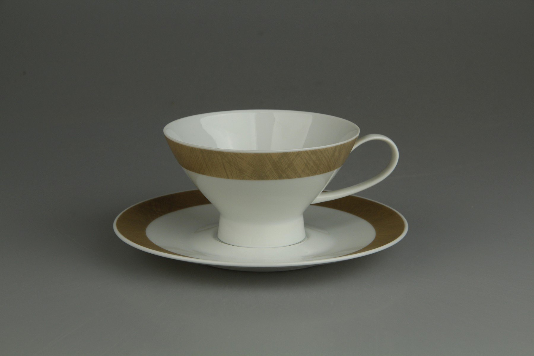 Teetasse mit Untere