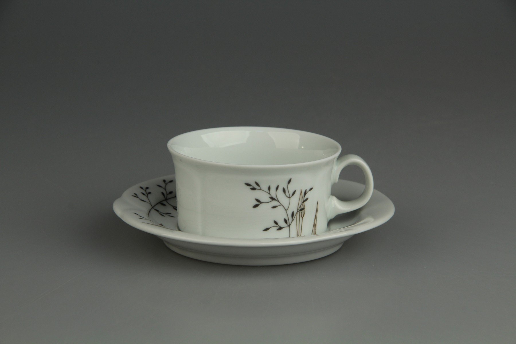 Teetasse mit Untere klein