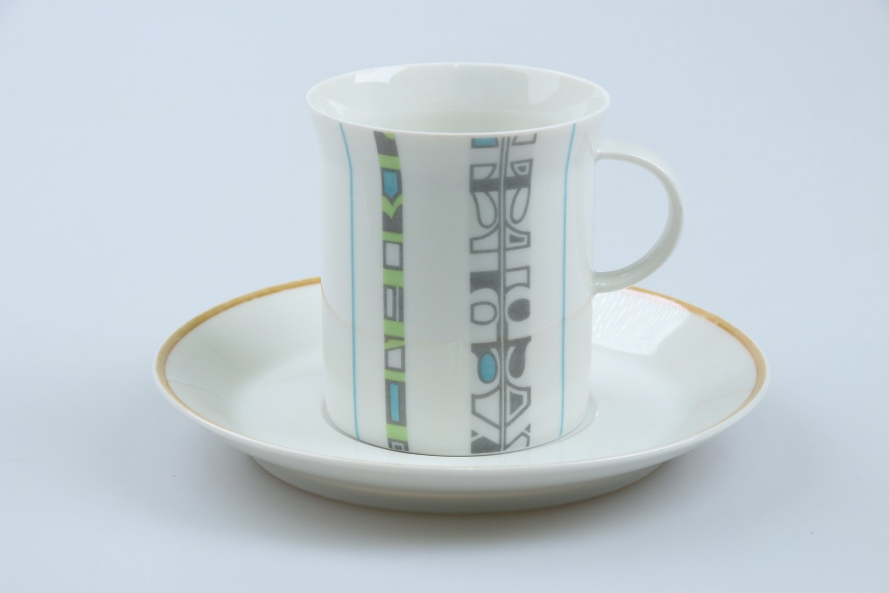 Kaffeetasse mit Untere klein