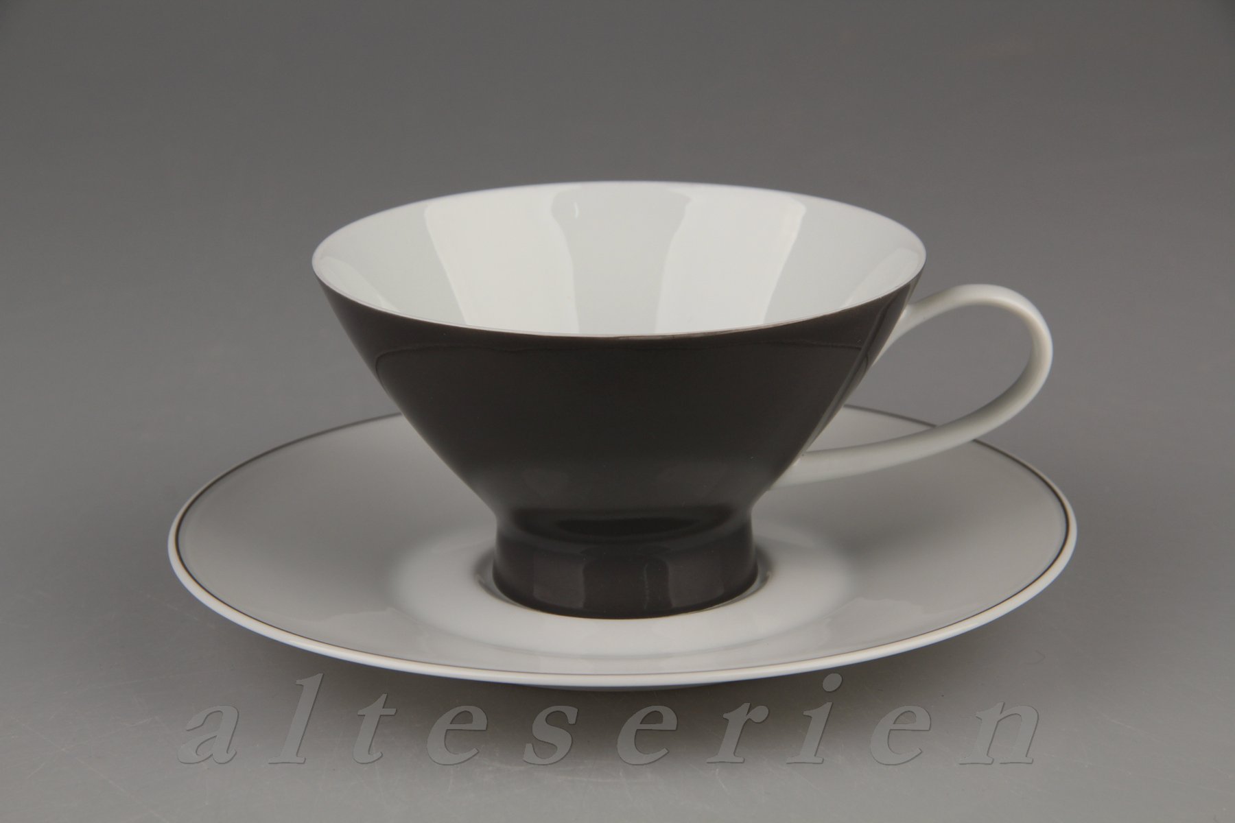 Teetasse mit Untere